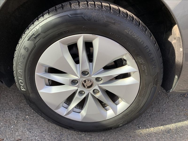 Škoda Octavia 1,0 TSI DSG AMB.,1.MAJITEL,ČR, - fotka 21 z 21