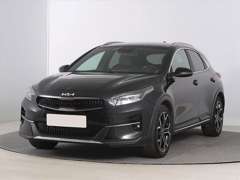 Kia XCeed (2022) 1.6 CRDi MHEV, AUTOMAT - fotka 2 z 20