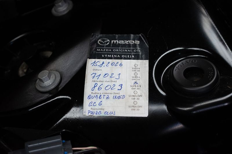 Volvo V90 D5 AWD R-DESIGN*HARMAN/KARDON* - fotka 35 z 42