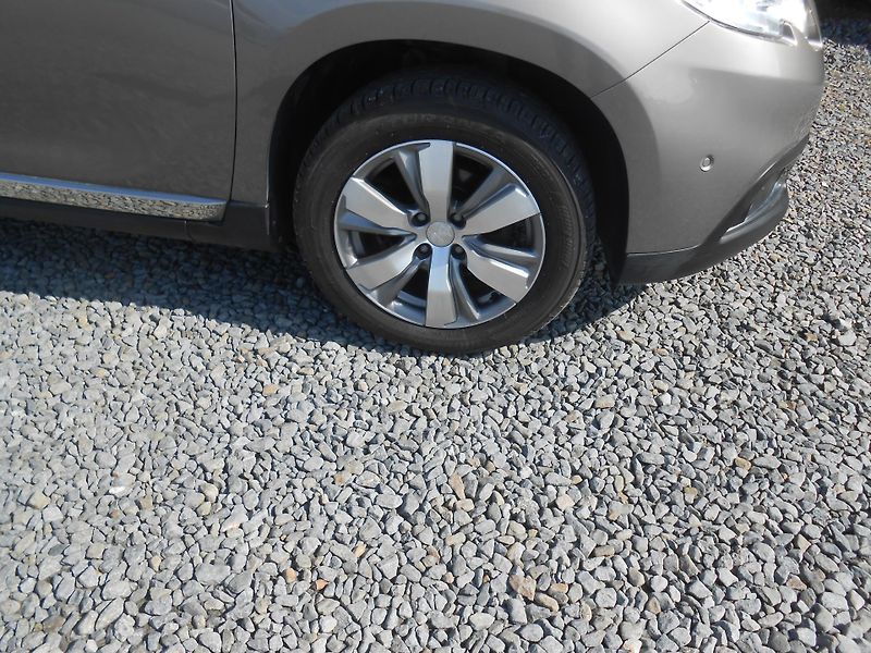 Peugeot 2008 1.6HDi, NAVI. CHROM,ALU - fotka 14 z 39