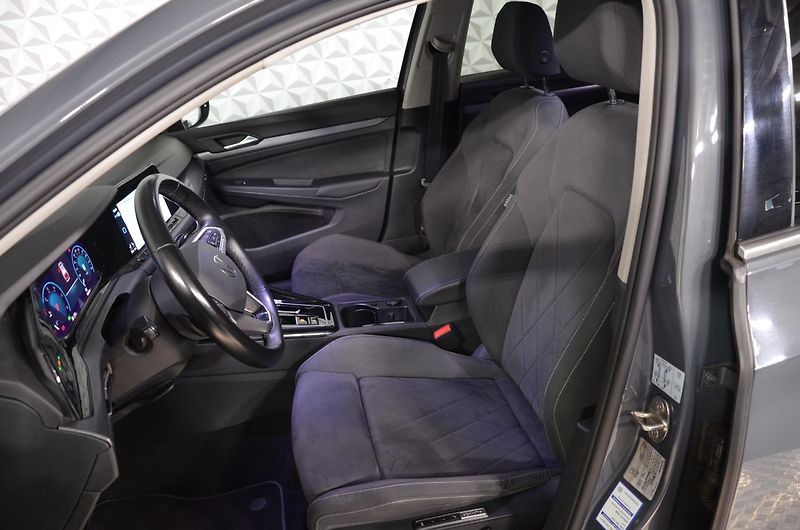 Volkswagen Golf (2023) Var.2.0TDI 110 Style AT - fotka 10 z 18