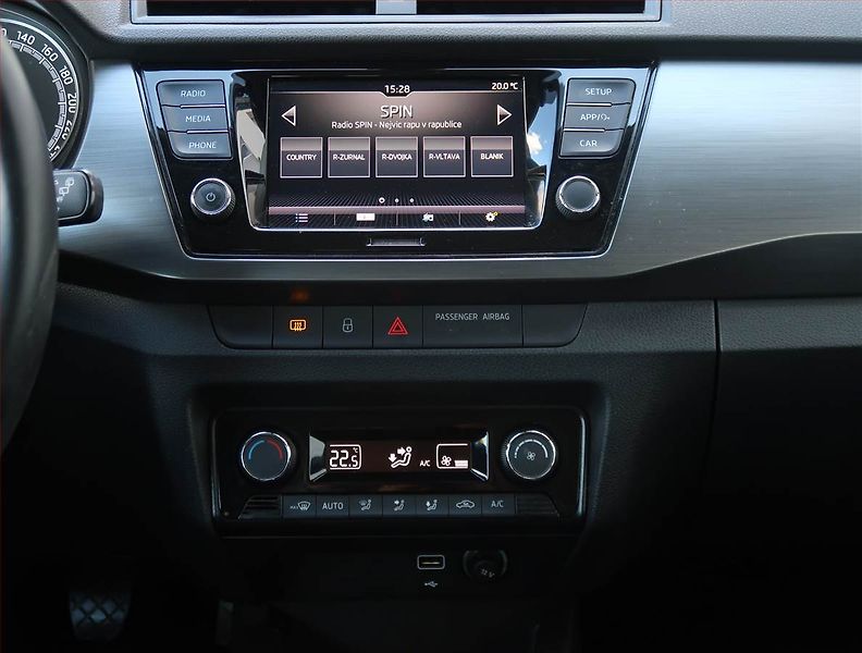 Škoda Fabia (2019) Style 1.0 TSI, ČR,1.maj - fotka 12 z 20