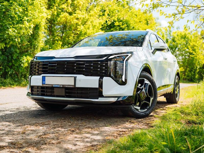 Kia Sportage (2025) 1.6 T-GDI, TOP, Navigace - fotografie inzerátu