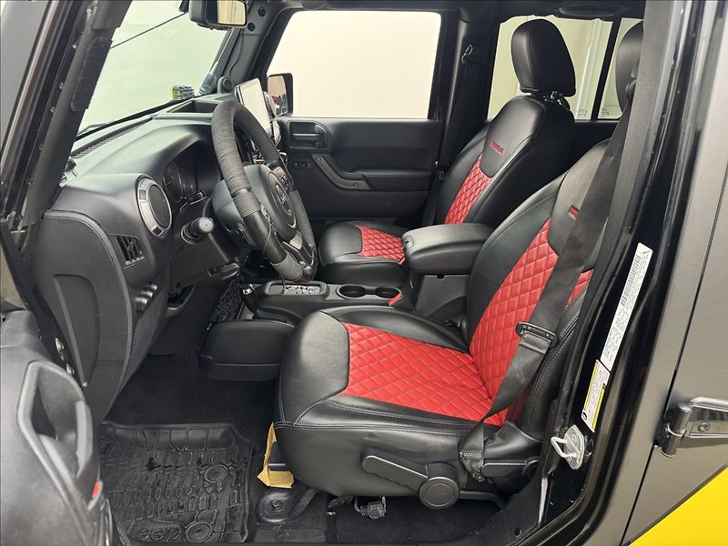 Jeep Wrangler 3,6 209kW AT PENTASTAR SERVIS - fotka 27 z 44