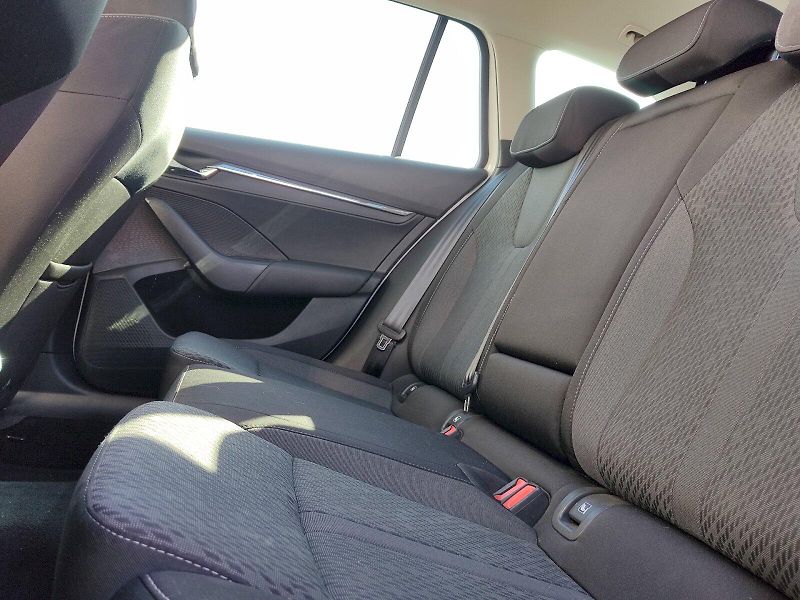 Škoda Octavia (2020) COMBI STYLE 2.0TDI 85kW 6°MP - fotka 27 z 38