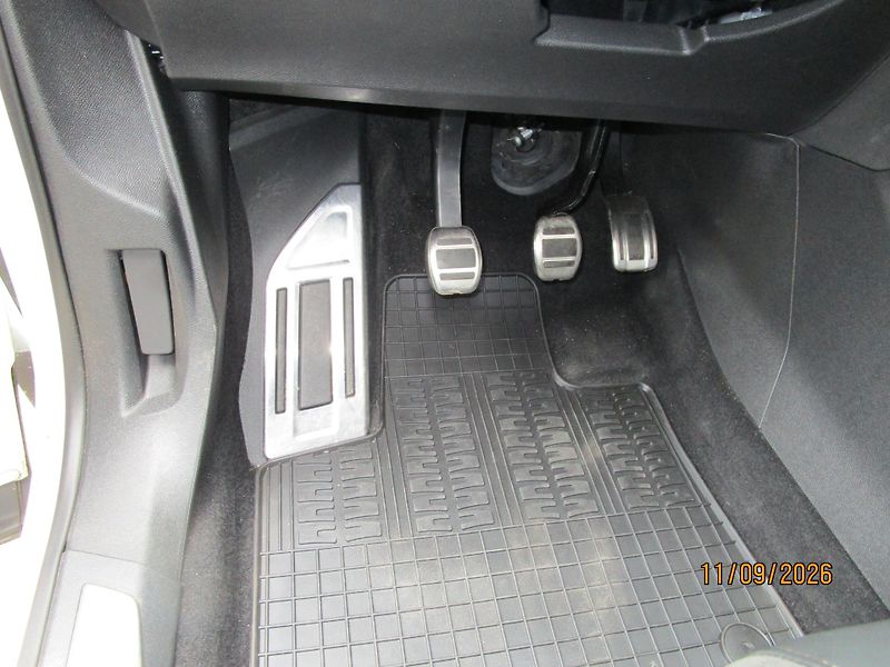 Peugeot 3008 (2021) GT 1,5 HDi - fotka 13 z 32