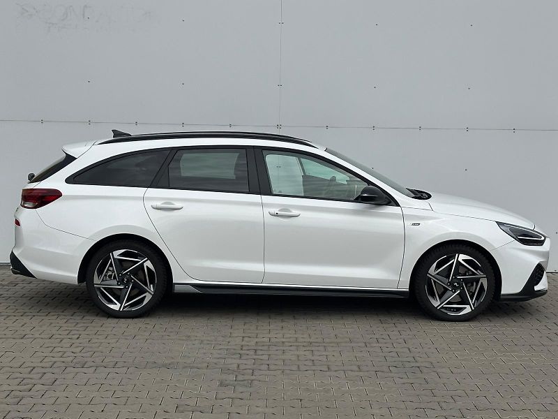 Hyundai i30 1.5 T-GDI MHEV DCT N-Line - fotka 8 z 25