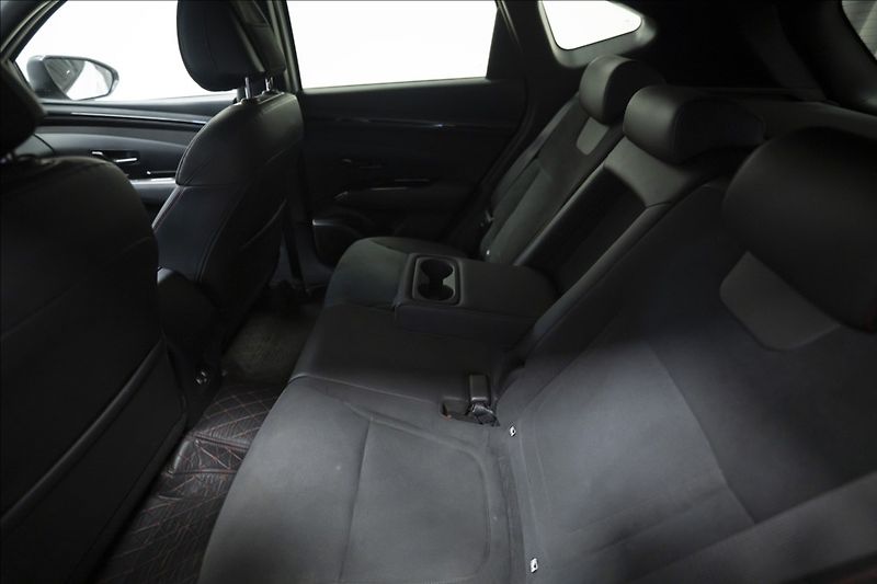 Hyundai Tucson 1,6 T-GDI N-LINE NAVI KAMERA - fotka 18 z 47