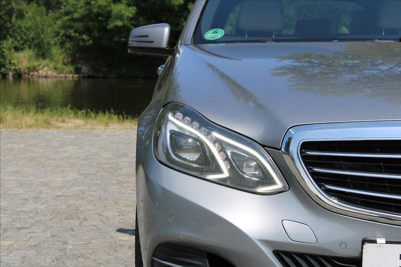 Mercedes-Benz Třídy E 350CDI 4M/ACC/KEYLESS/DPH - fotka 42 z 46