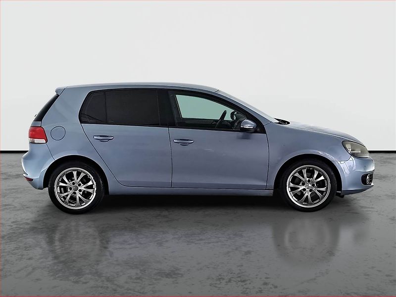 Volkswagen Golf (2010) 1.4 16V, Park. senzory - fotka 6 z 15