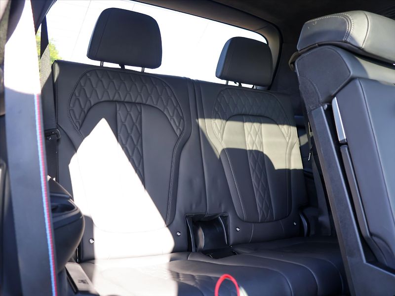BMW X7 3,0 40d 250kW Xdrive M-Paket D - fotka 19 z 49