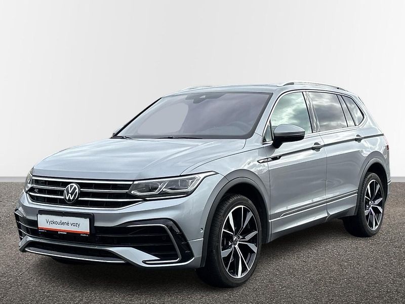 Volkswagen Tiguan R-LINE - fotka 1 z 29