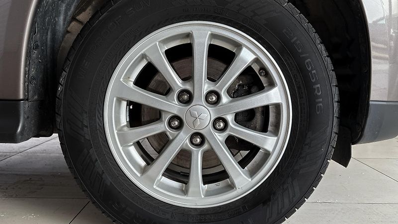 Mitsubishi ASX (2015) 1.6 MIVEC 2. MAJITEL TAŽNÉ ČR - fotka 8 z 22