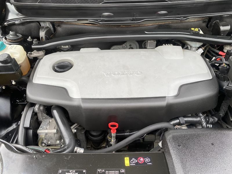 Volvo XC90 2.5TDi D5 200PS 7M 196000KM 1A - fotka 86 z 161