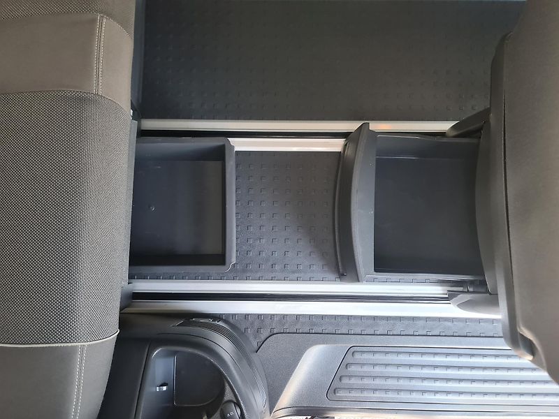 Volkswagen Multivan (2011) 2.0 TDi 103-KW WEBAST OLOMOUC - fotka 66 z 109