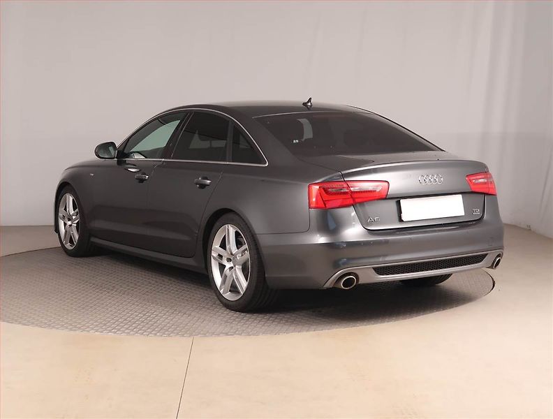 Audi A6 (2014) S line 3.0 TDI, 4X4, Automat - fotka 4 z 17