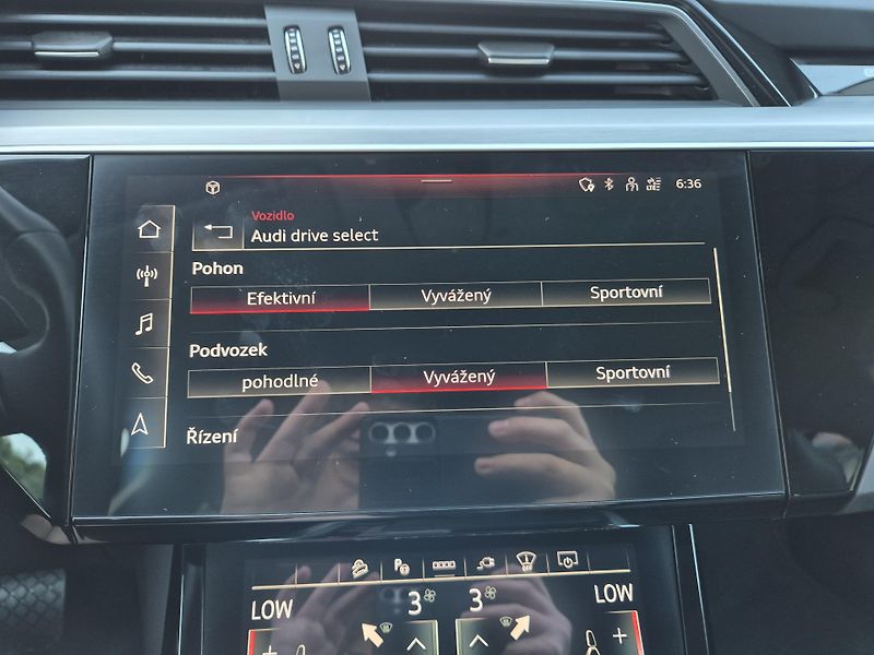 Audi e-tron SPORTBACK 300kw SOH 97,2% - fotka 26 z 45