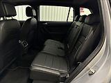 Volkswagen Tiguan Allspace R-LINE 180kW DCC H&K HUD PANO - náhled 37