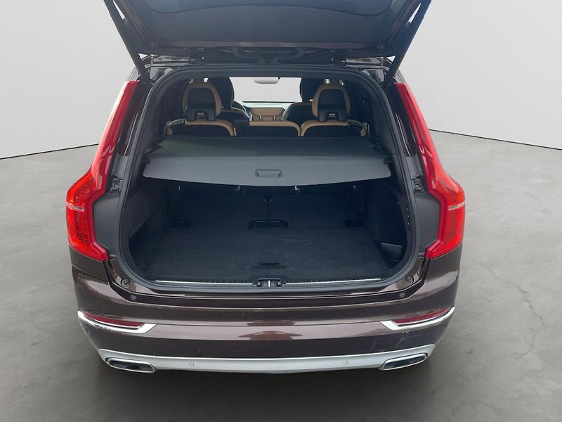 Volvo XC90 (2019) D5, 4X4, VZDUCH, Inscription - fotka 18 z 23