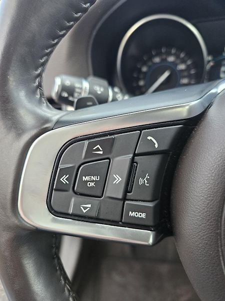 Jaguar XF (2019) 2.0 25D 177kW 2019,VÝHŘEV,KŮŽE - fotka 26 z 50