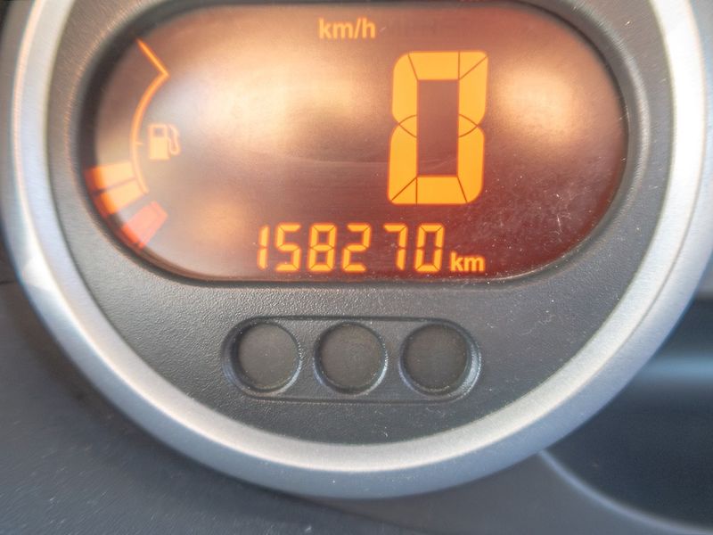 Renault Twingo (2010) 1.2i 55KW – 2x KOLA - fotka 17 z 36