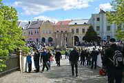 Automobiloví a motocykloví veteráni se vydali v neděli na tradiční jízdu Ze zámku na hrad. Start byl na Horním náměstí v Přerově, kde si lidé užili bohatý program.