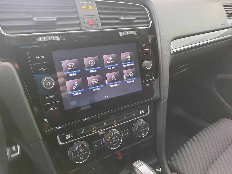Volkswagen Golf (2017) 1.5 TSI (110kW/150k) DSG, R-Li - fotka 11 z 21