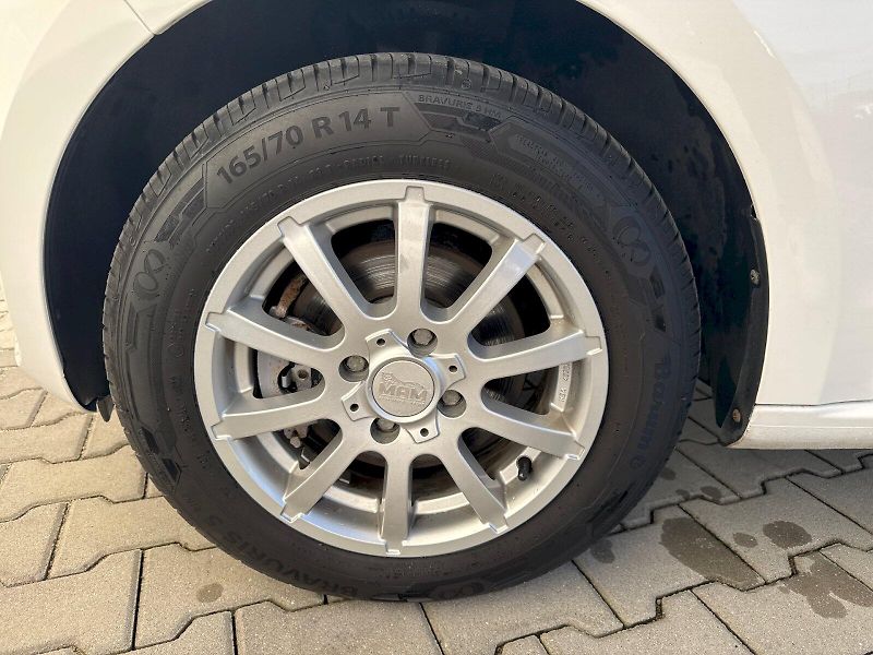 Volkswagen up! (2014) 1.0 Move 44 kW M5F - fotka 18 z 22