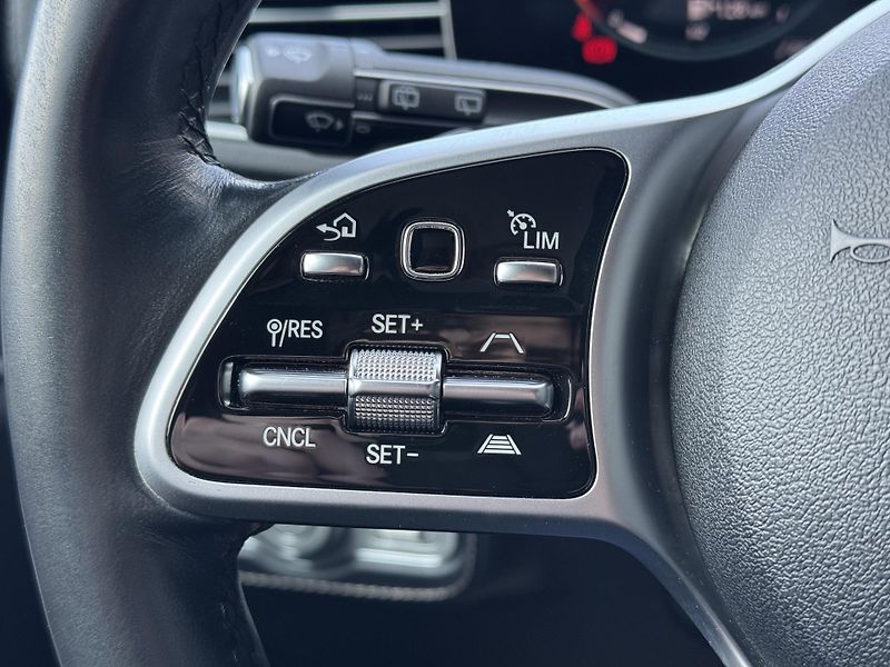 Mercedes-Benz GLE (2019) 400d 4M, AMG Line, 360°, DPH - fotka 26 z 47