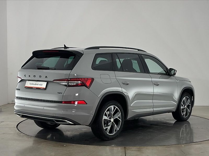 Škoda Kodiaq SportLine 4x4 DSG - fotka 2 z 29