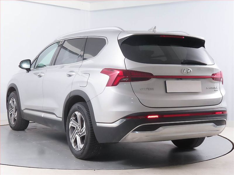 Hyundai Santa Fe (2021) 2.2 CRDi - fotka 4 z 20