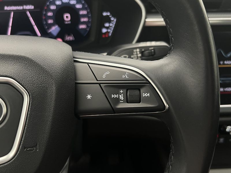 Audi Q3 35 TFSI AUT CZ - fotka 23 z 42