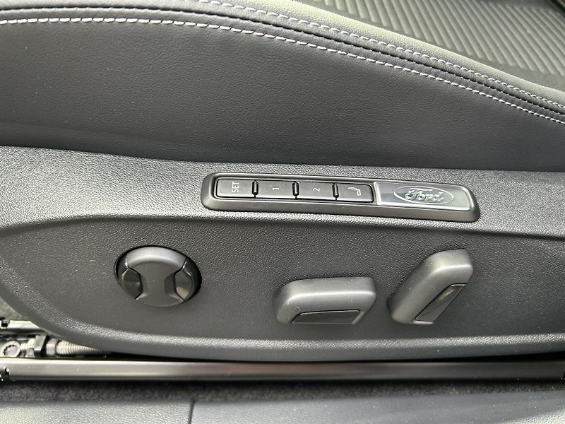Ford Capri 77kWh prodloužený dojezd 210kW - fotka 17 z 38