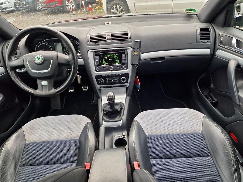 Škoda Octavia RS 2,0TDI 125KW VÝHŘEV TAŽNÉ  - fotka 9 z 15