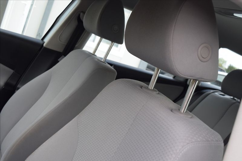 Volkswagen Passat 1,6 i 75KW PO SERVISE - fotka 20 z 41