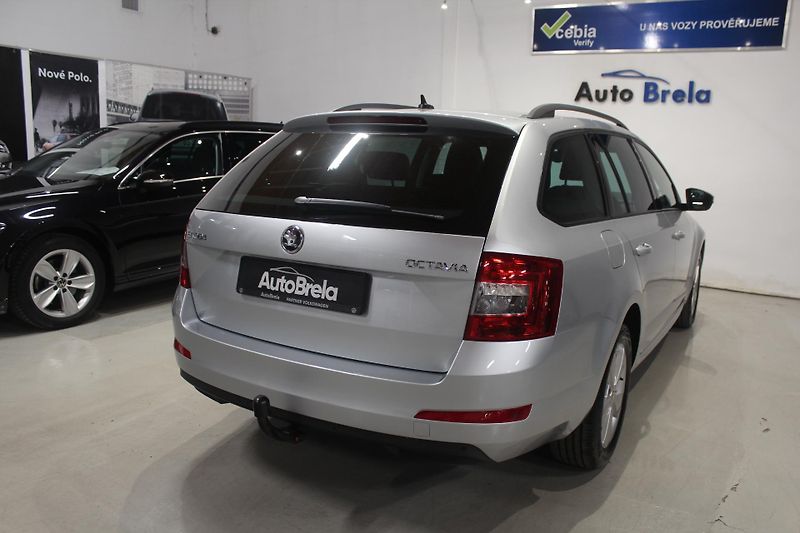 Škoda Octavia (2015) 1.6 TDI Navi Tažné Elegance - fotka 12 z 31