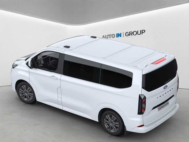 Ford Tourneo Custom (2026) 2,5 Duratec PHEV L1 Titanium, - fotka 3 z 6