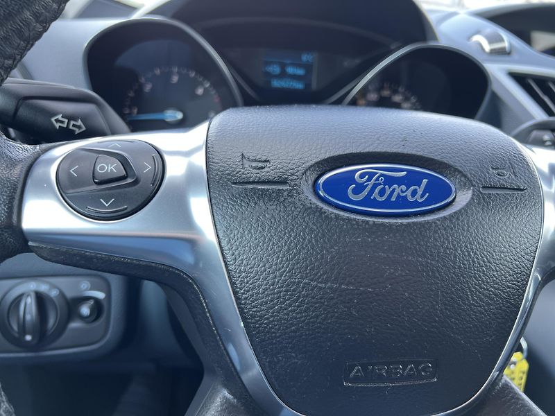 Ford C-MAX Ghia 1.6TDCi KLIMA PŮVOD ČR - fotka 13 z 35