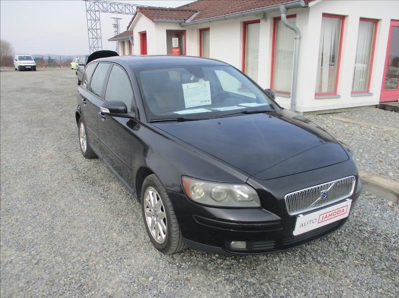 Volvo V50 2,0 D, digiklima, serviska, - fotografie inzerátu