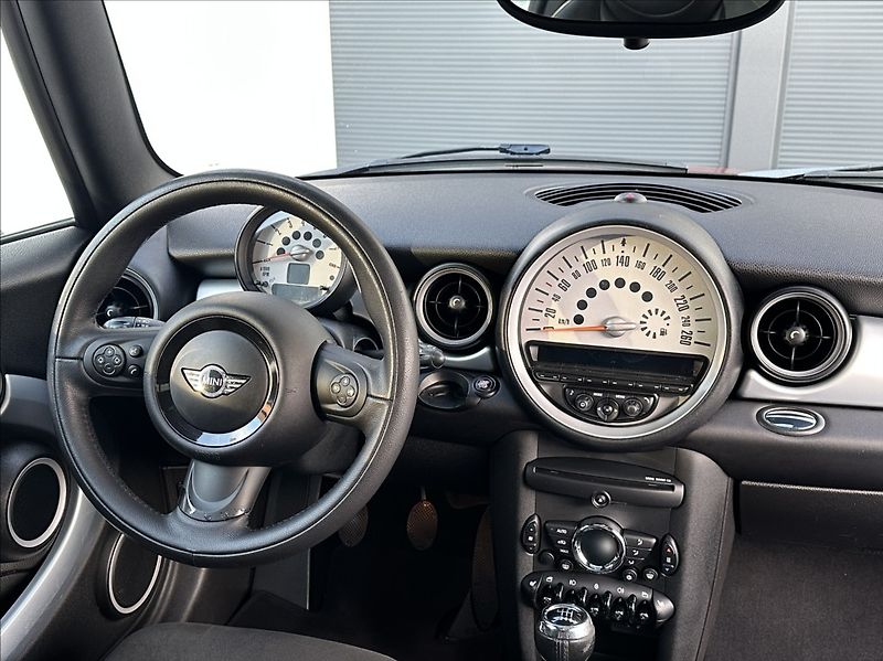 Mini Clubman 1,6 122PS  Chili JCW Recaro - fotka 24 z 50