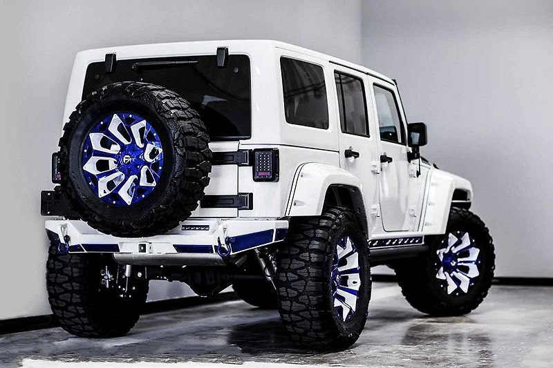 Jeep Wrangler v úpravě Voltron.