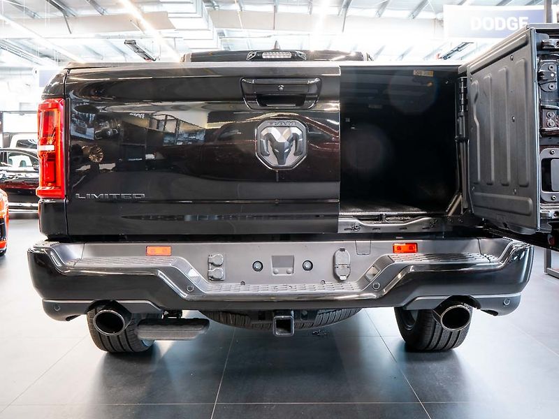 Dodge RAM (2026) 5.7 HEMI V8 Limited 2026 - fotka 6 z 43