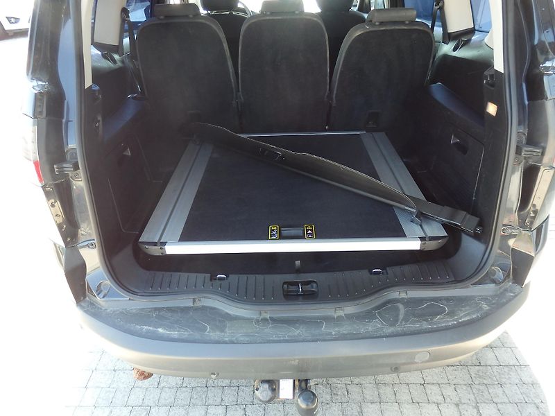 Ford S-MAX 2,0TDCi 103kW DIGI KLIMA,ZÁVĚS - fotka 9 z 16