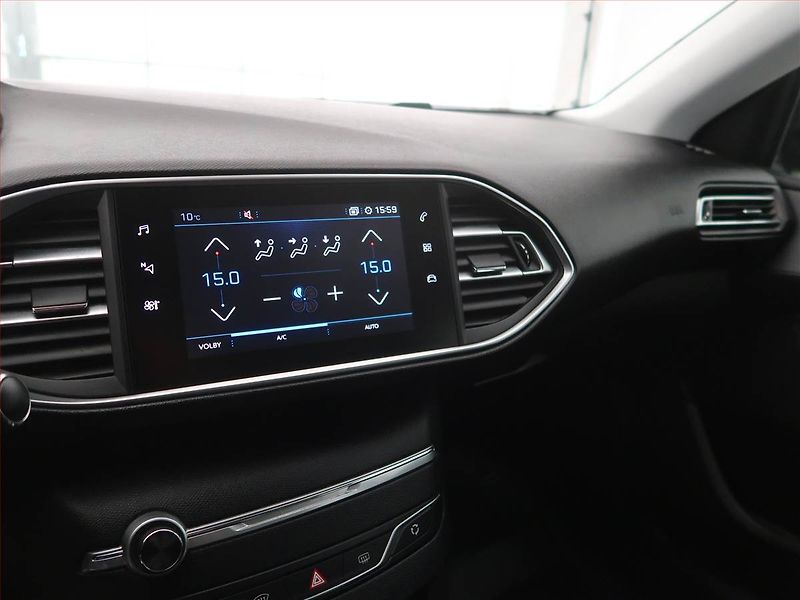 Peugeot 308 (2019) 1.2 PureTech, Serv.kniha, Navi - fotka 12 z 15