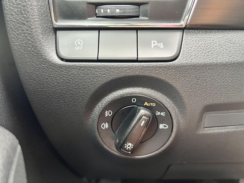 Škoda Fabia Style+ 1.0TSi KAMERA ČR 1.MAJ. - fotka 13 z 46