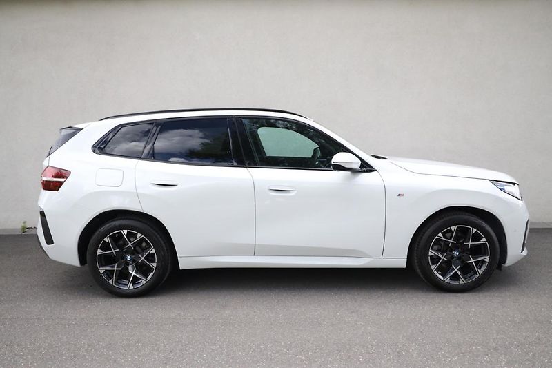 BMW X3 20d xDrive - fotka 4 z 24