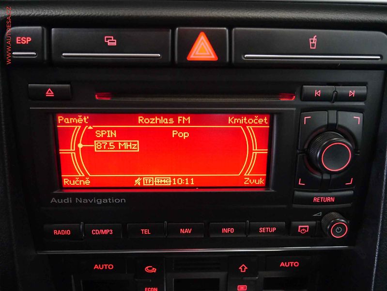 Audi A4 (2007) 2.0 TDI, AC, xenon - fotka 14 z 21