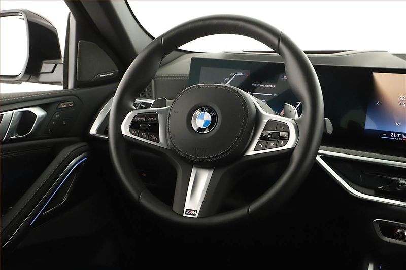 BMW X6 (2025) xDrive40i - fotka 20 z 26