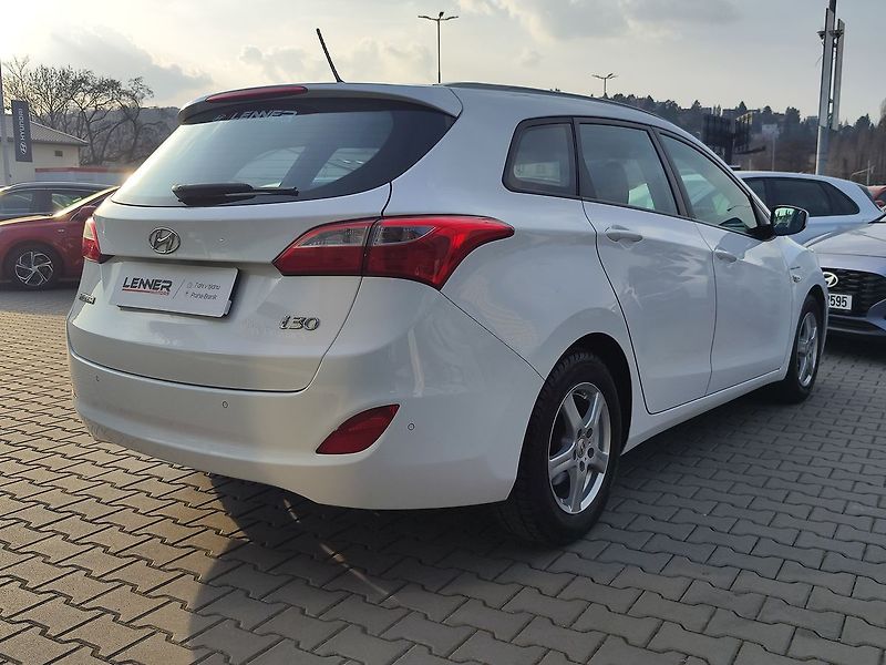 Hyundai i30 1.6 CRDi/81kW komfort - fotka 5 z 26