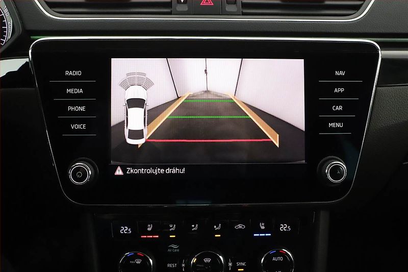 Škoda Superb (2018) Laurin&Klement 2.0 TDI - fotka 20 z 29